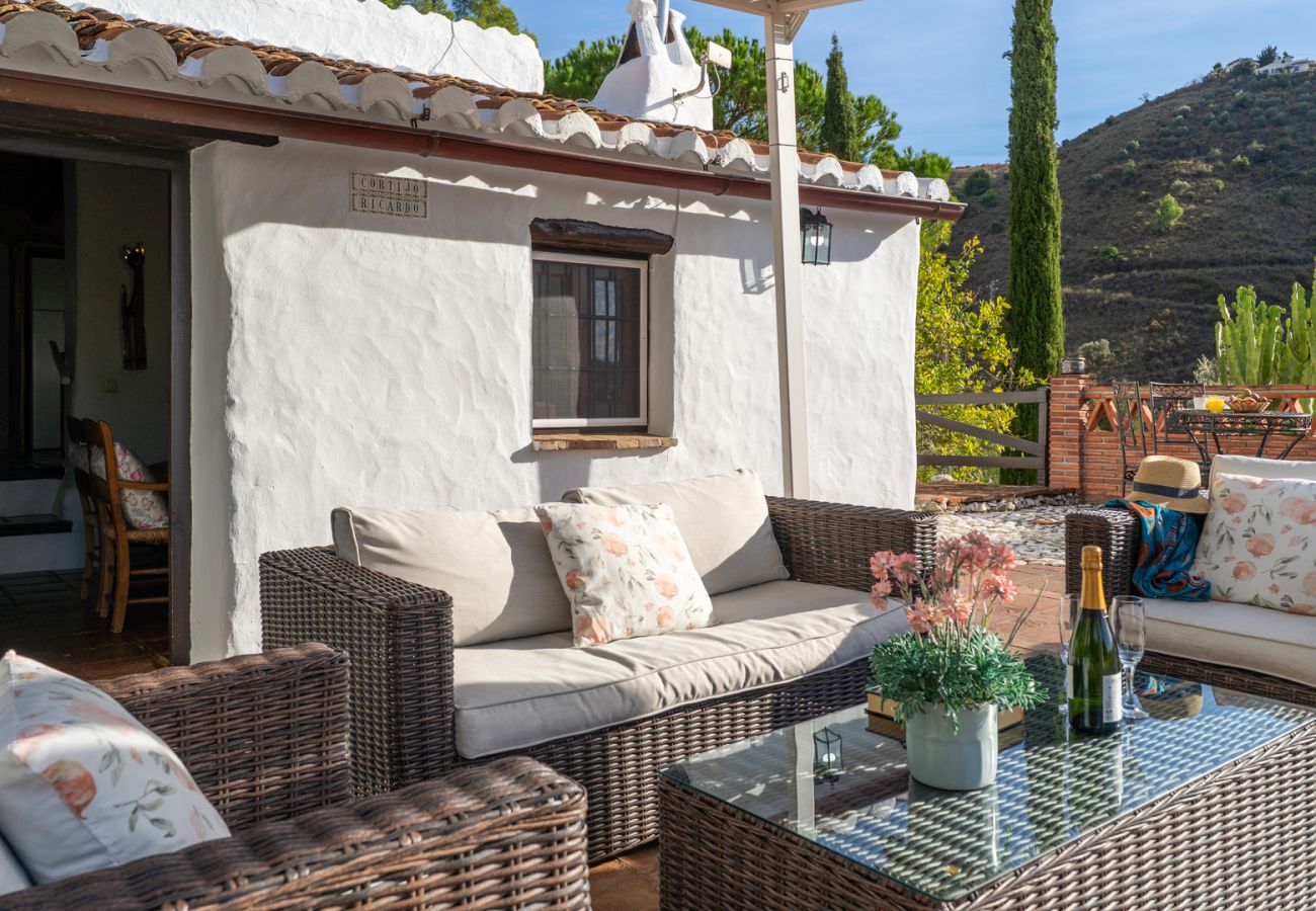 Casa rural en Frigiliana - Acebuchal 001 