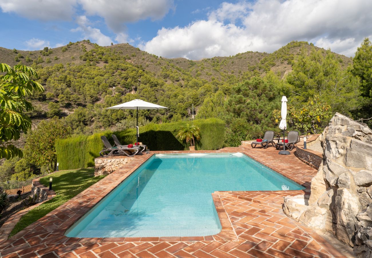 Casa rural en Frigiliana - Acebuchal 001 